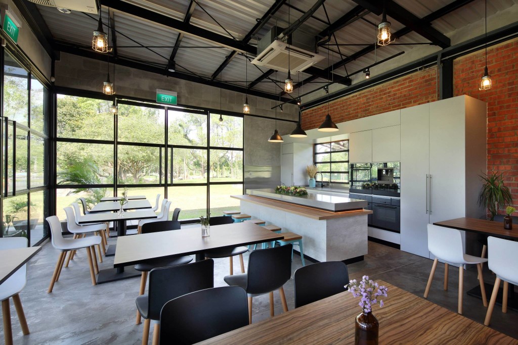 964857_717580684923873_822201306_o